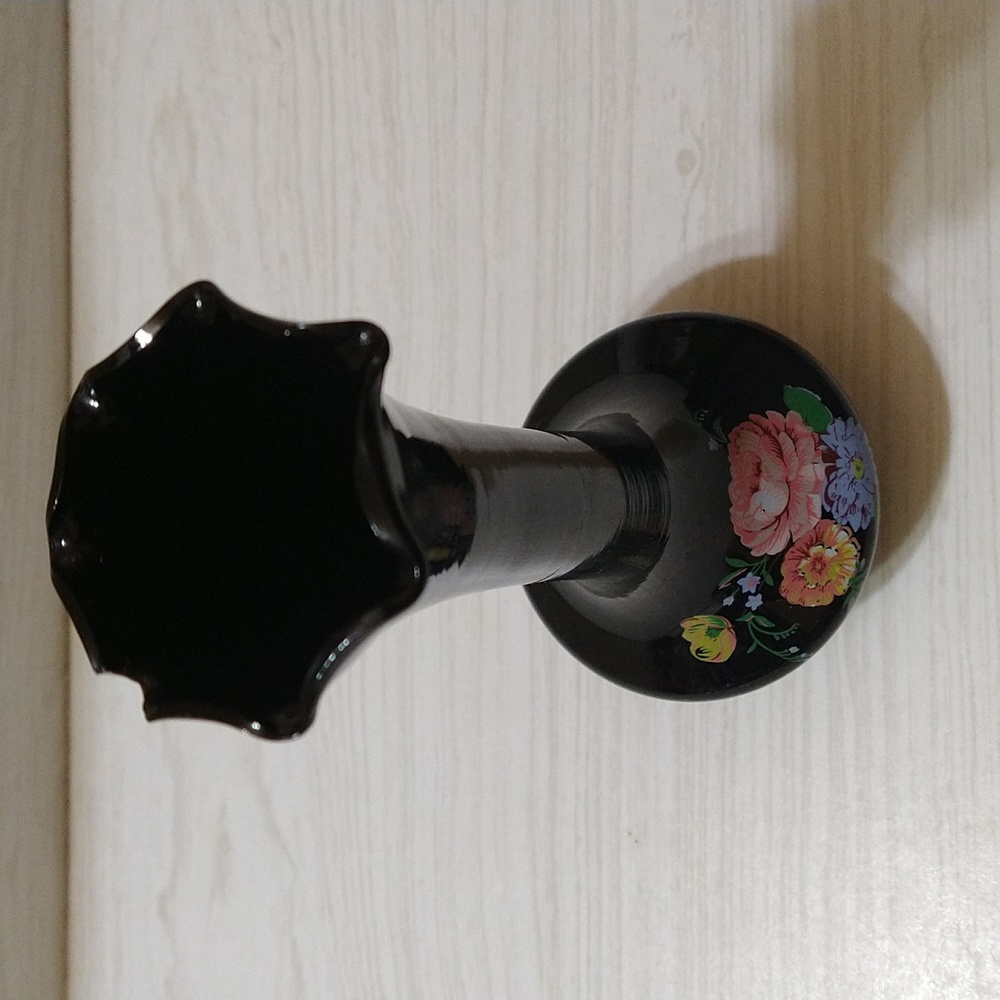 Vintage 8" Glass Floral Design Vase - Picture 4 of 5